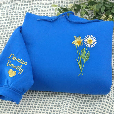 Birth Flower Embroidered Sweatshirt – Custom Mama Sweatshirt with Kids’ Names – Grandma’s Garden Gift – Personalized Mother’s Day Sweatshirt